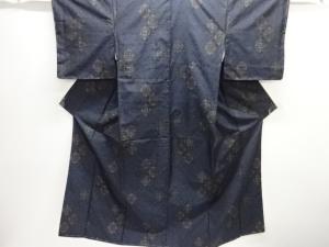 未使用品 花菱模様織り出し本場泥大島紬着物